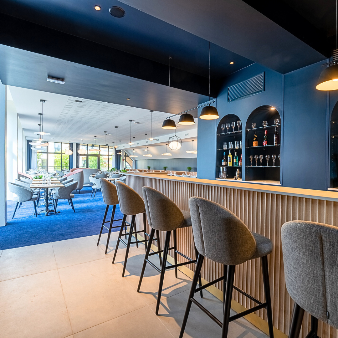 Le 111, près de Rouen : un aménagement sur-mesure pour un restaurant au caractère affirmé.